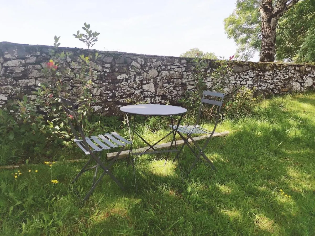 Maison D'Hotes La Grange Salers Bed & Breakfast