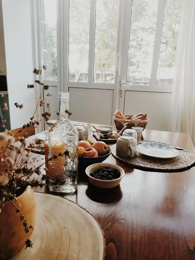 Maison D'Hotes La Grange Salers Bed & Breakfast